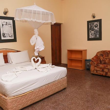 Milano Tourist Rest Hotel Anuradhapura Exterior foto