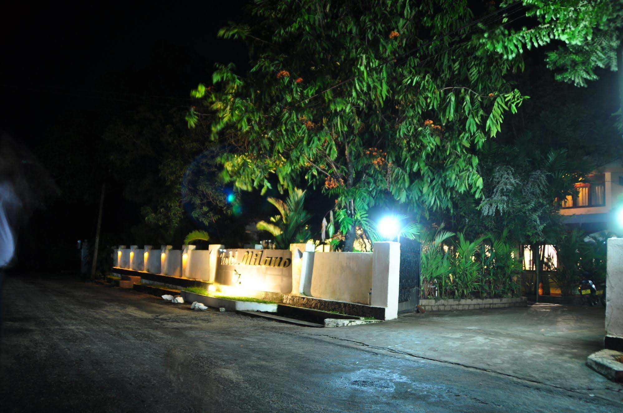 Milano Tourist Rest Hotel Anuradhapura Exterior foto