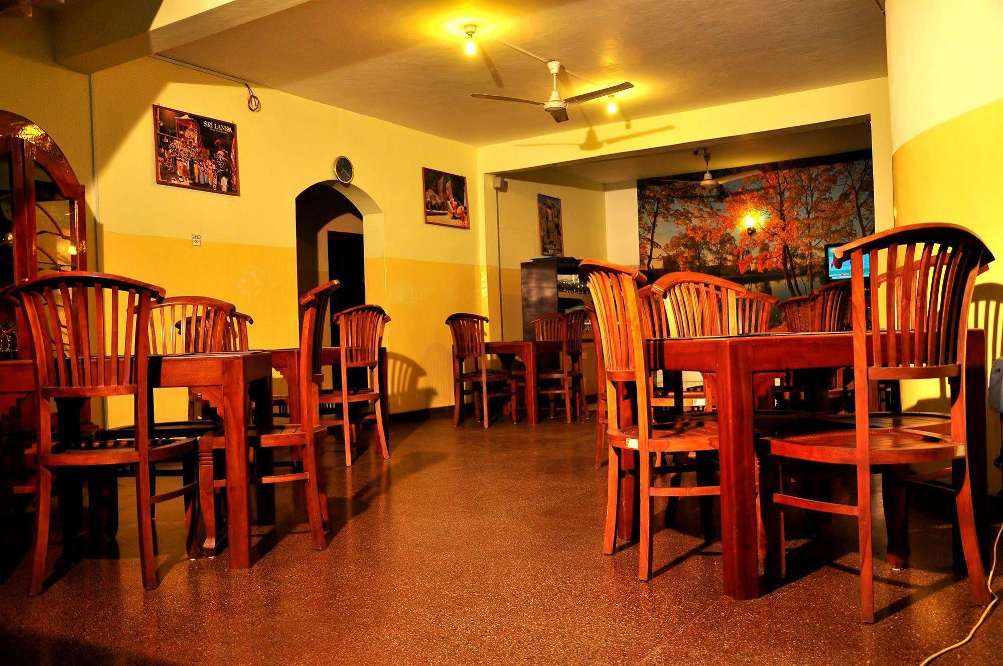Milano Tourist Rest Hotel Anuradhapura Exterior foto