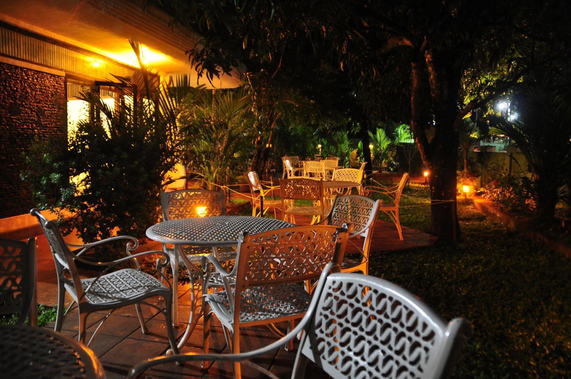 Milano Tourist Rest Hotel Anuradhapura Exterior foto