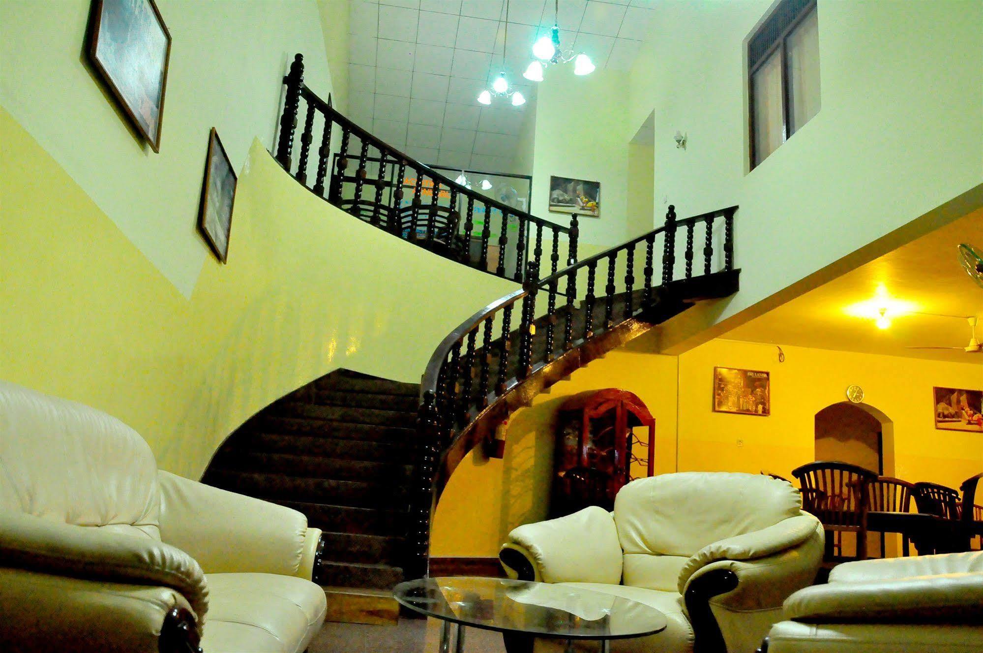 Milano Tourist Rest Hotel Anuradhapura Exterior foto